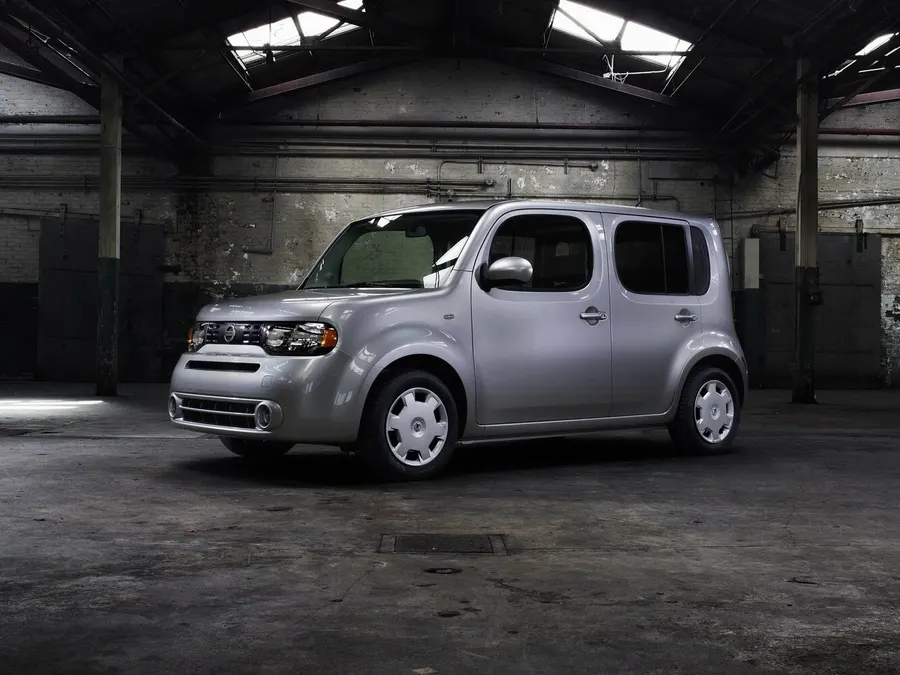 Nissan Cube — фото модели