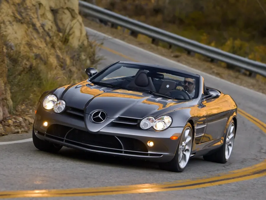 Mercedes-Benz SLR McLaren — фото модели — фото 1