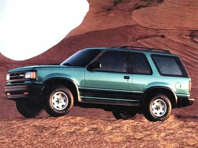Mazda Navajo — фото модели