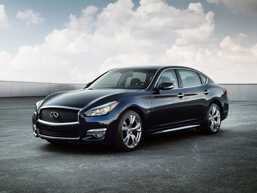 Infiniti Q70 — фото модели