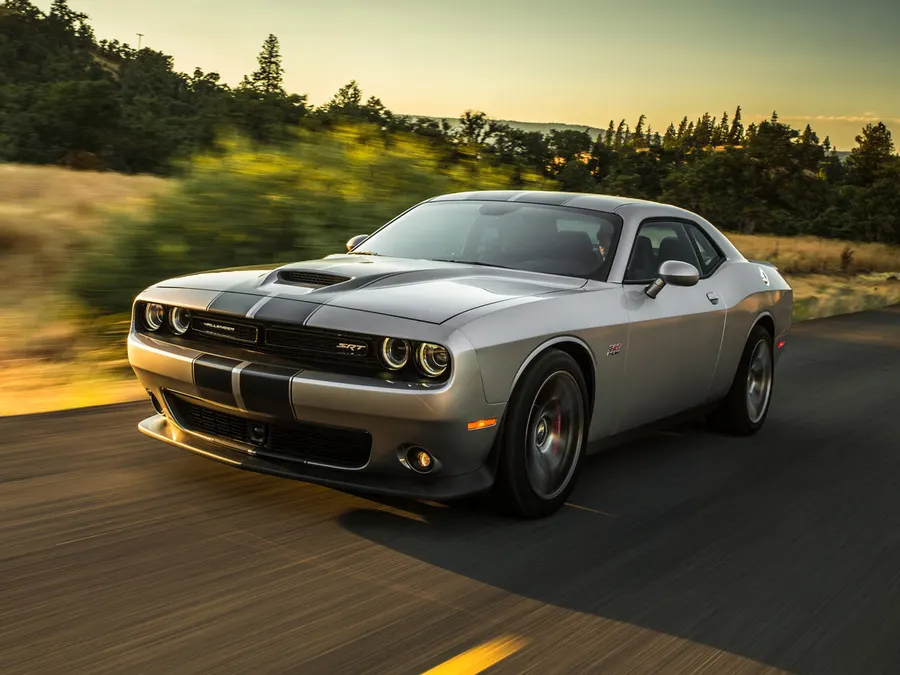 Dodge Challenger — фото модели