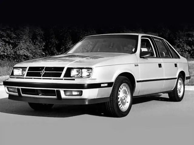 Dodge Lancer — фото модели