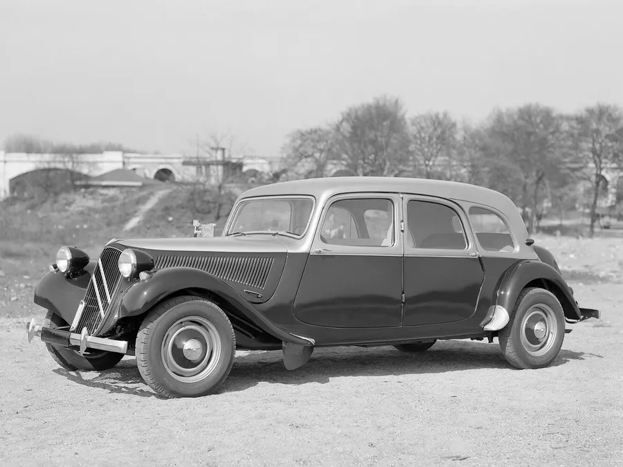 Citroen Traction Avant — фото модели