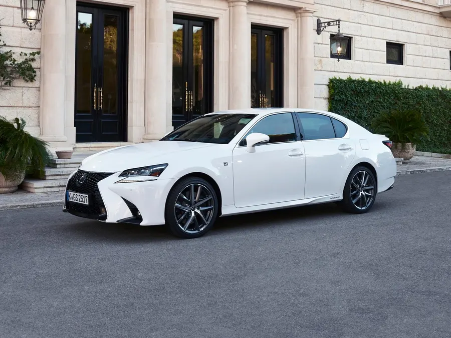 Lexus GS — фото модели