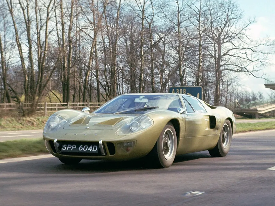Ford GT40 — фото модели