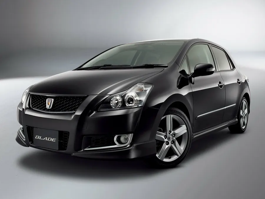 Toyota Blade — фото модели