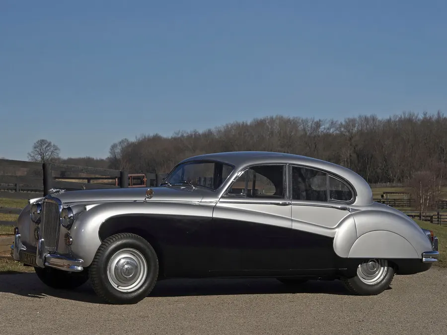 Jaguar Mark IX — фото модели