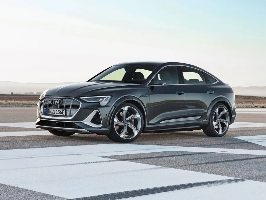 Audi e-tron S Sportback — фото модели