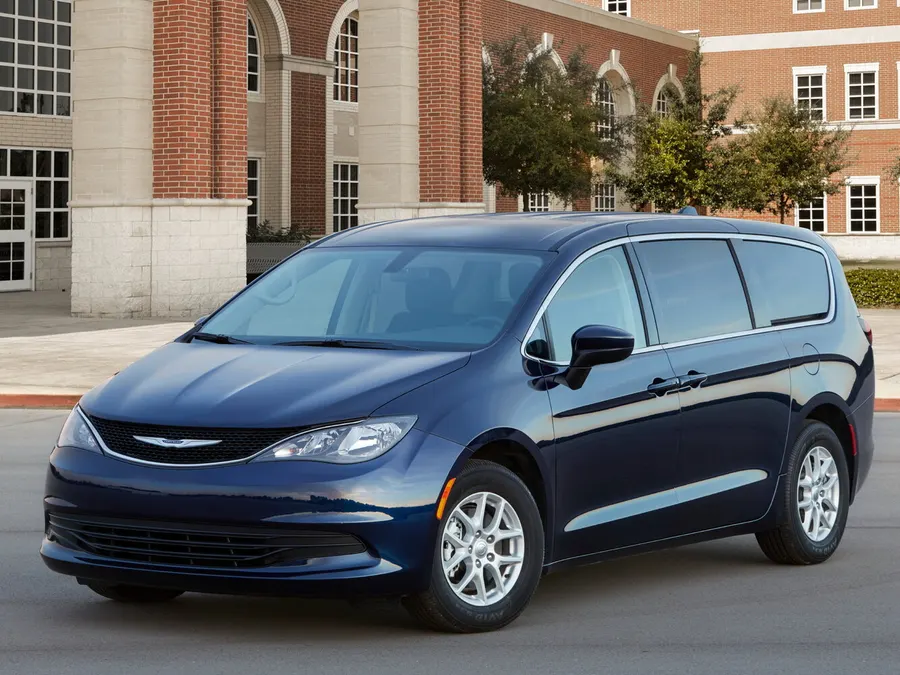 Chrysler Voyager — фото модели