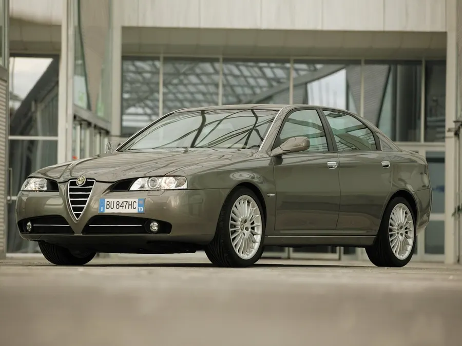 Alfa Romeo 166 — фото модели