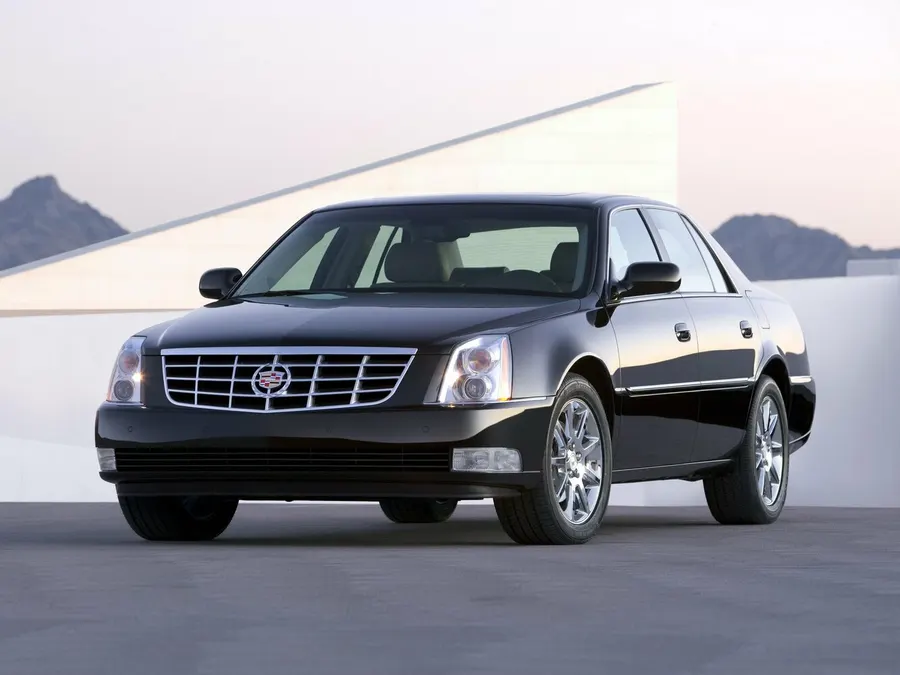 Cadillac DTS — фото модели