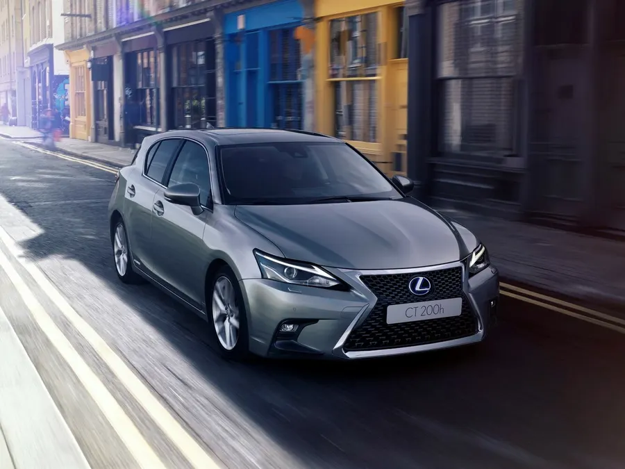 Lexus CT — фото модели