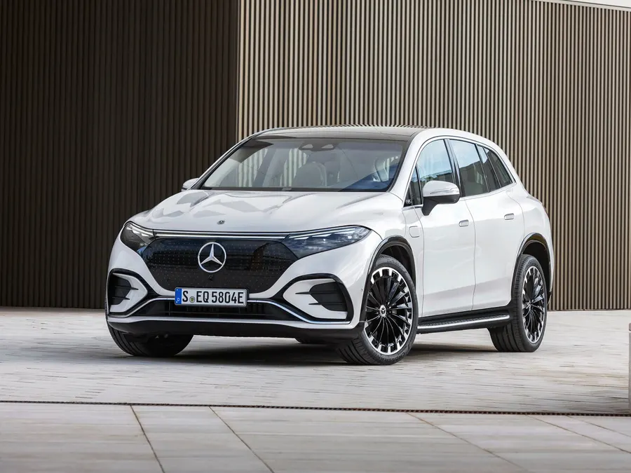 Mercedes-Benz EQS SUV — фото модели