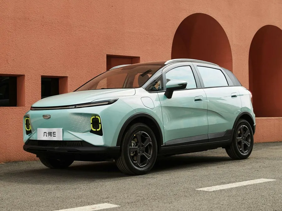 Geely Geometry E — фото модели