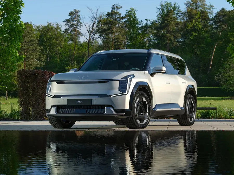 Kia EV9 — фото модели