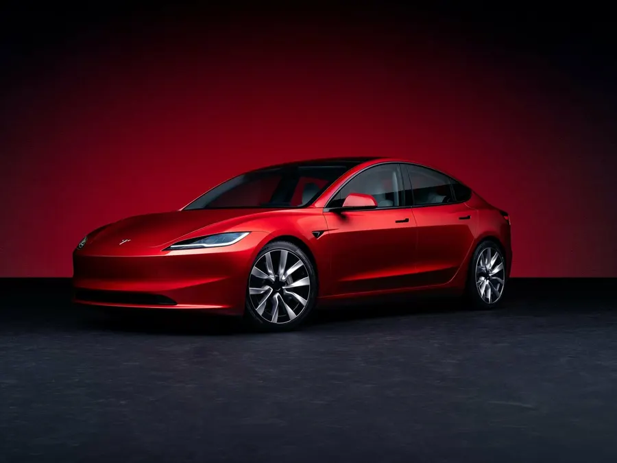 Tesla Model 3 — фото модели