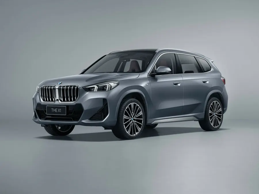 BMW X1 — фото модели