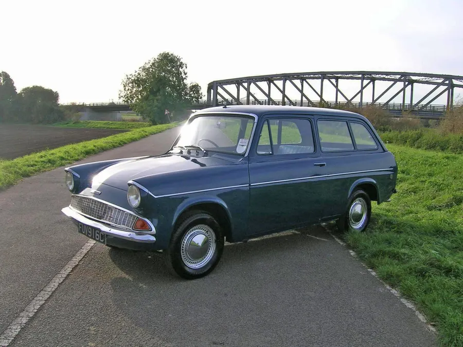 Ford Anglia — фото модели