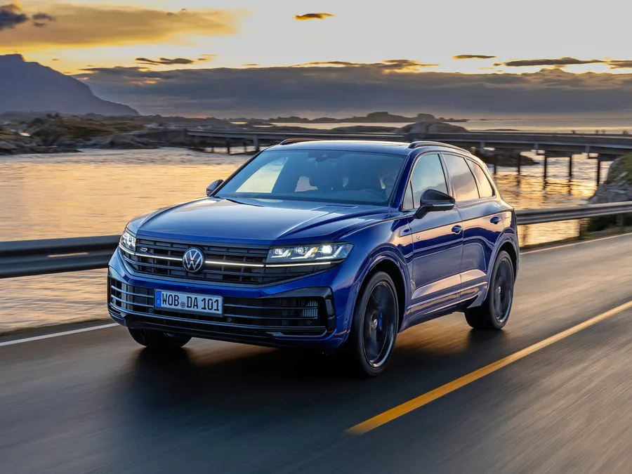 Volkswagen Touareg R — фото модели