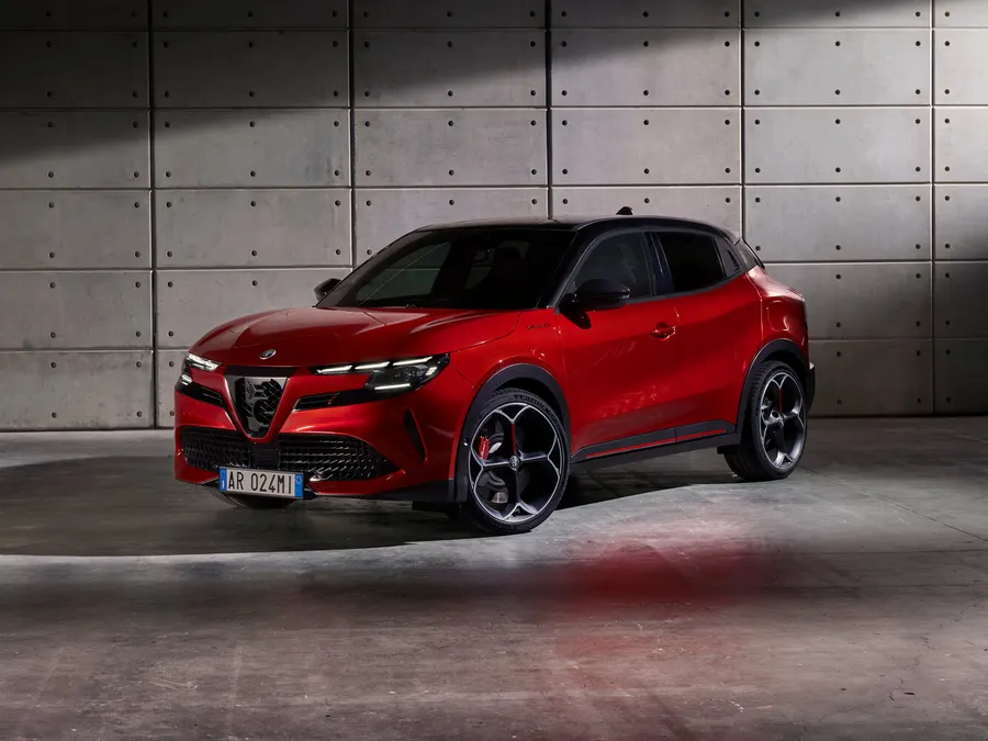 Alfa Romeo Junior — фото модели