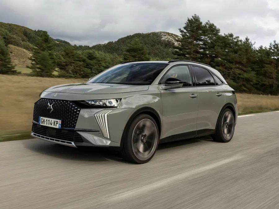 DS 7 Crossback — фото модели