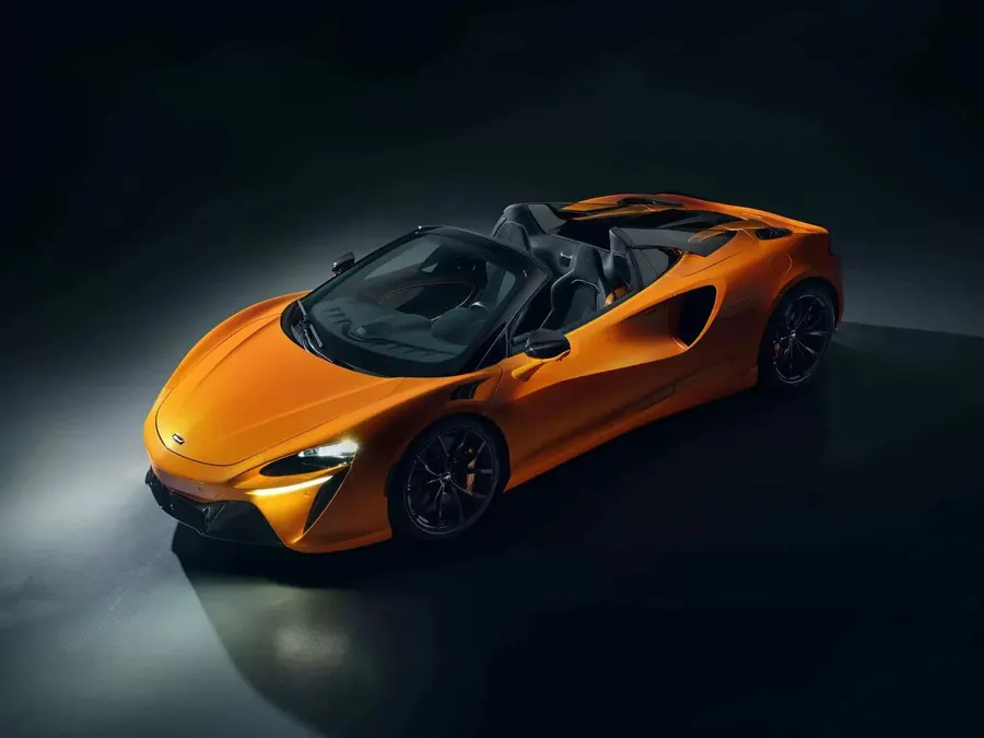 McLaren Artura — фото модели