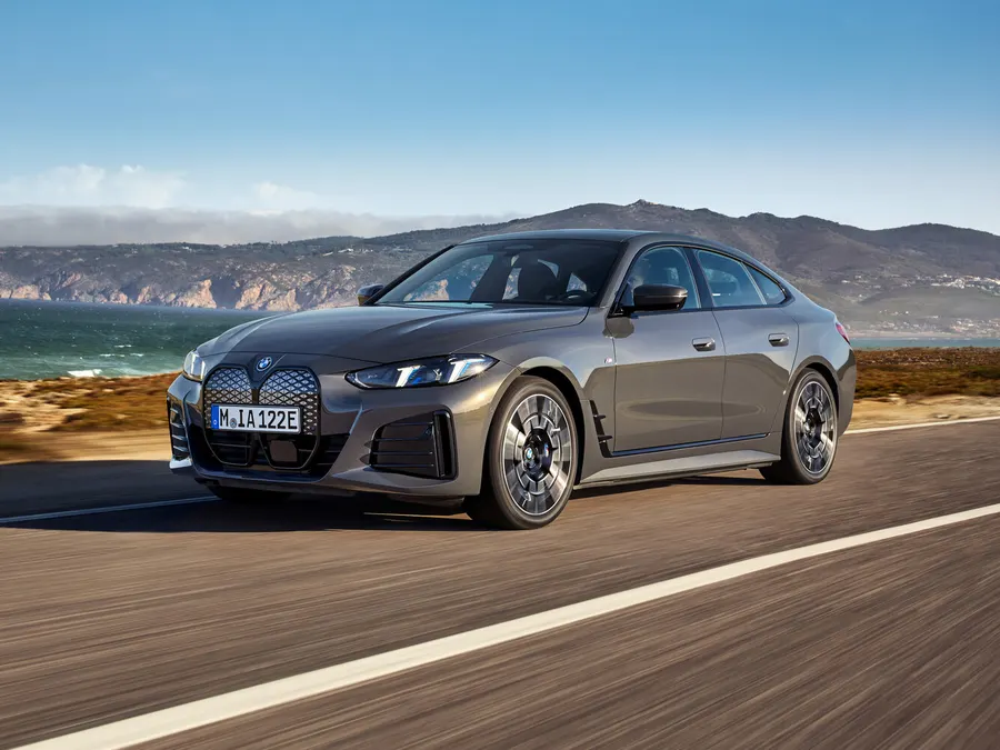 BMW i4 — фото модели