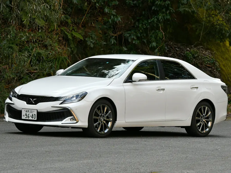 Toyota Mark X — фото модели