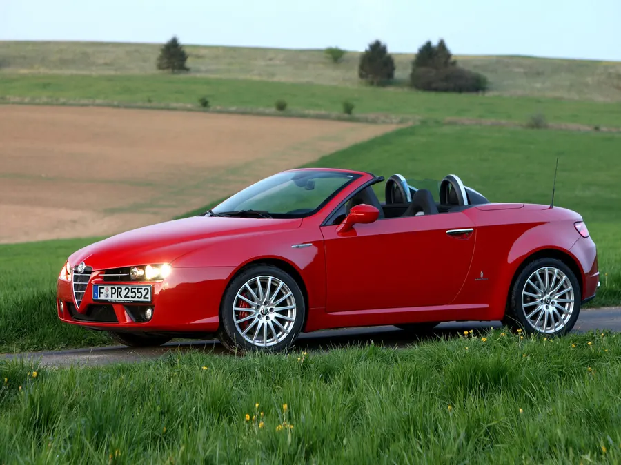 Alfa Romeo Spider — фото модели