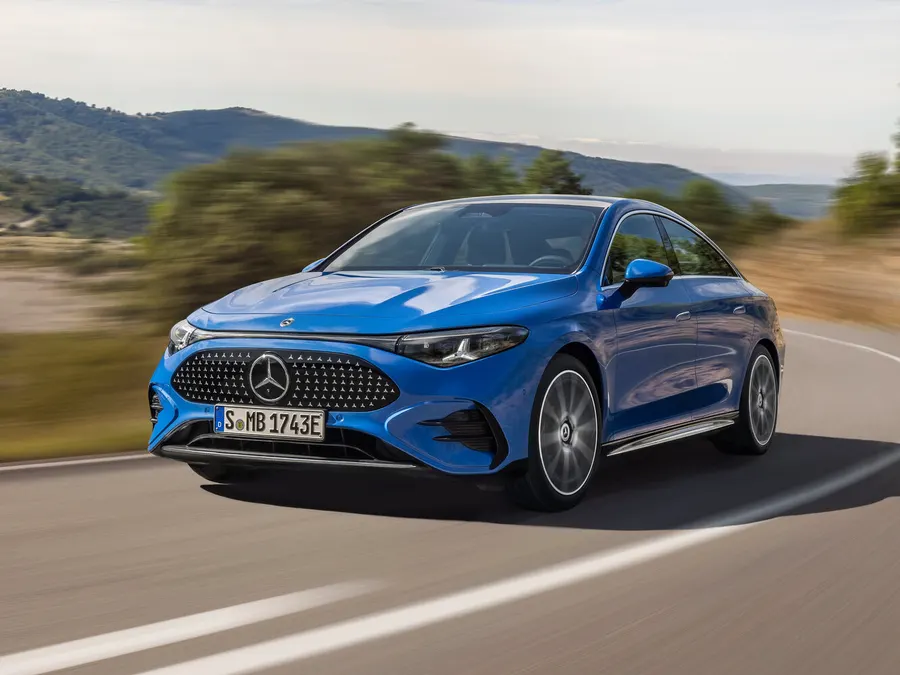 Mercedes-Benz CLA — фото модели — фото 1