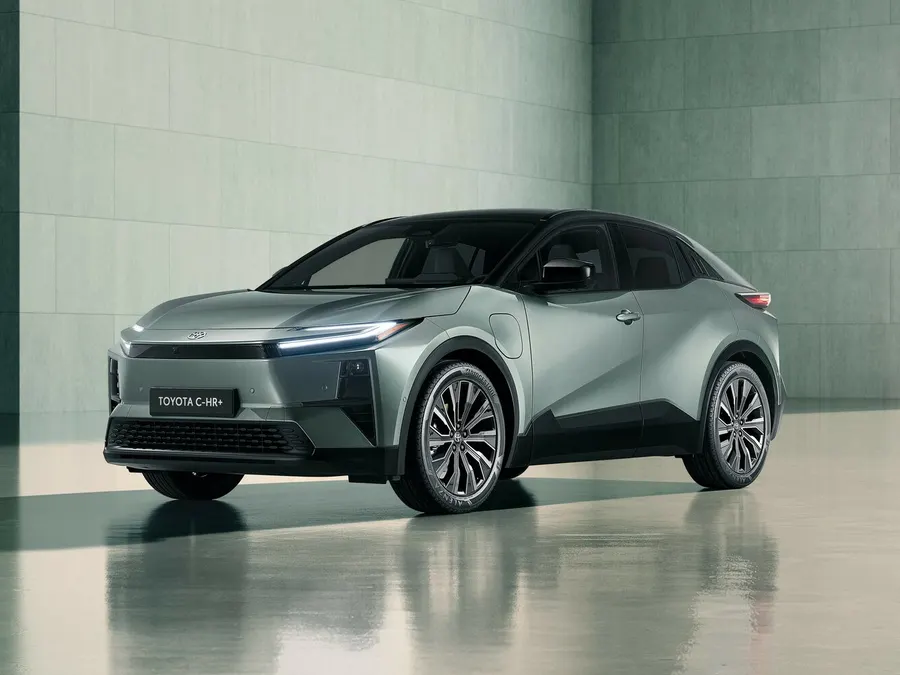 Toyota C-HR+ — фото модели