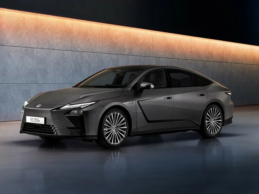 Lexus ES — фото модели