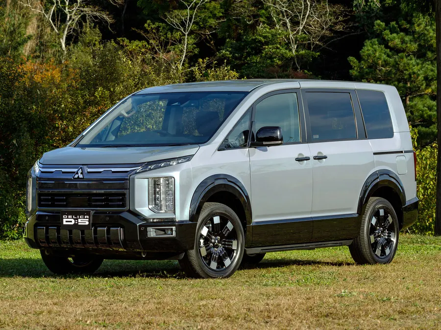 Mitsubishi Delica D:5 — фото модели