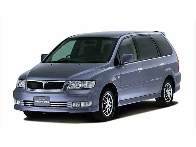 Mitsubishi Chariot — фото модели
