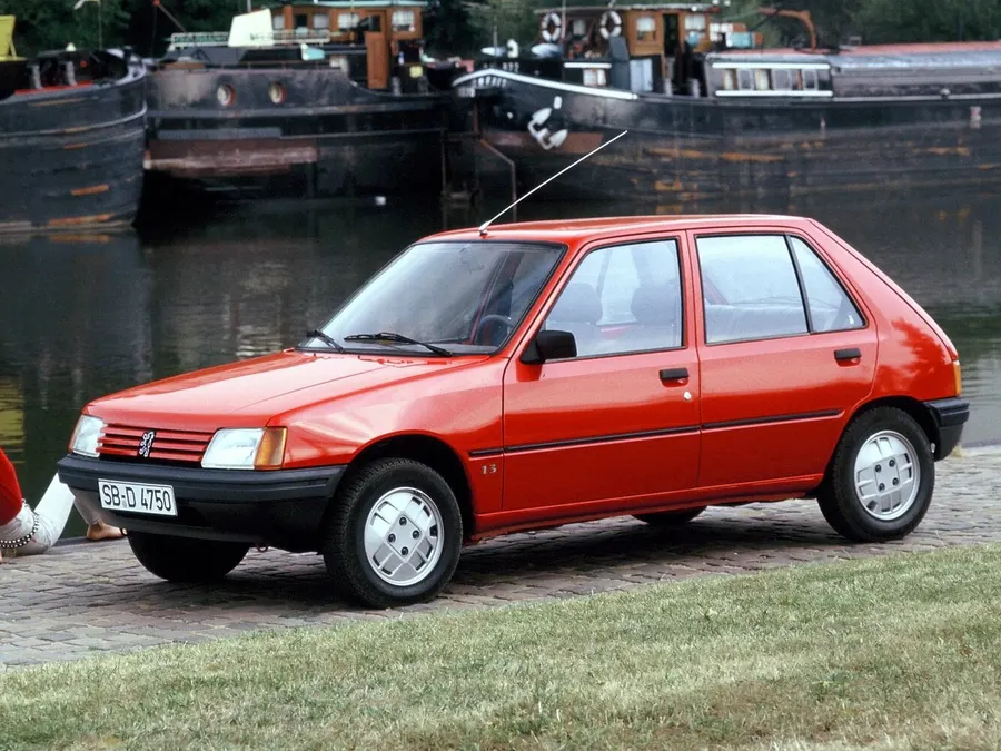 Peugeot 205 — фото модели