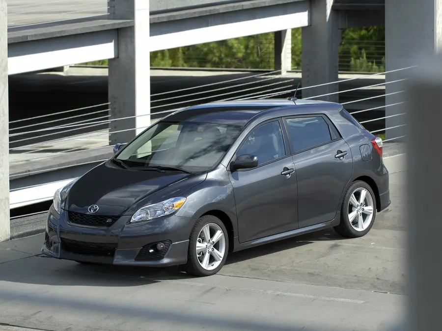 Toyota Matrix — фото модели
