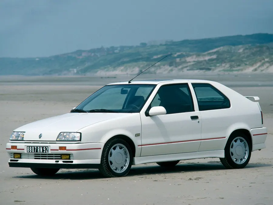 Renault 19 — фото модели