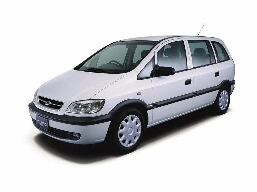 Subaru Traviq — фото модели