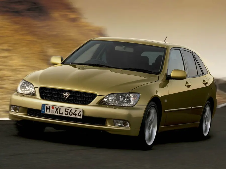 Toyota Altezza — фото модели