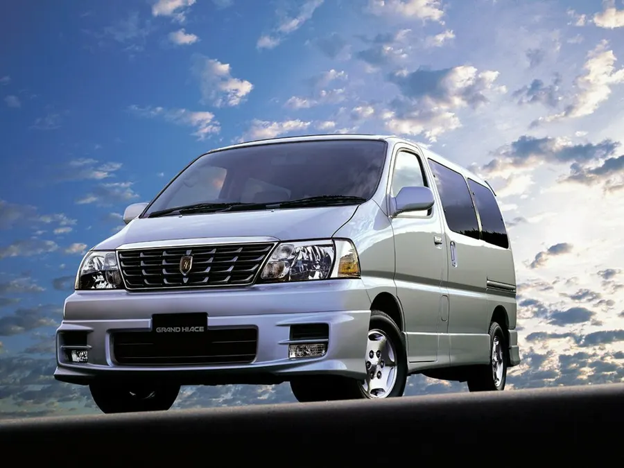 Toyota Grand HiAce — фото модели